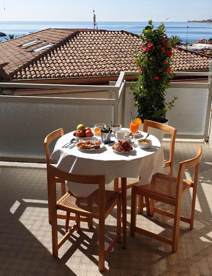 נומאנה Hotel Sorriso מראה חיצוני תמונה